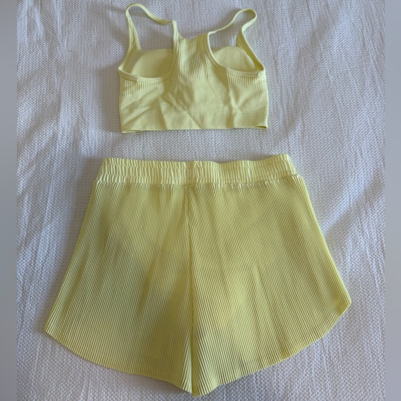 All in Motion Yellow Ribbed Workout Set - Picture 4 of 5